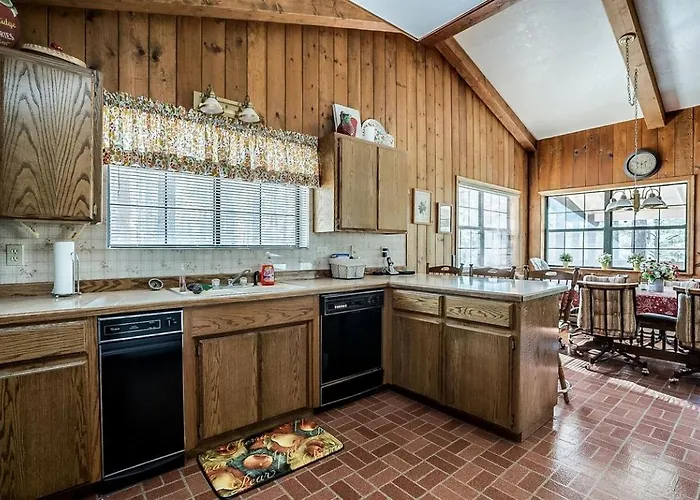 Gorgeous With Fireplace And Barbecue In Greer, Arizona Greer
