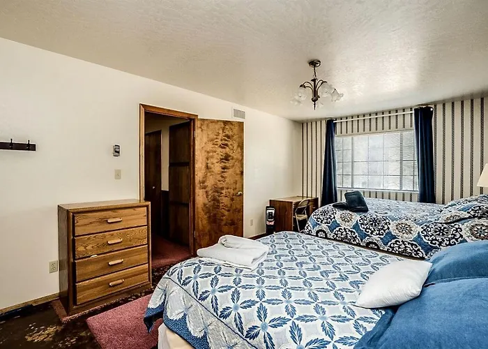 Gorgeous With Fireplace And Barbecue In Greer, Arizona *