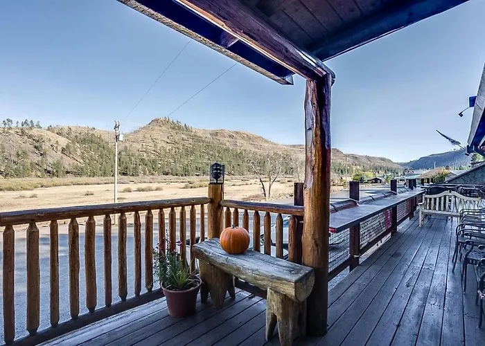 Gorgeous With Fireplace And Barbecue In Greer, Arizona