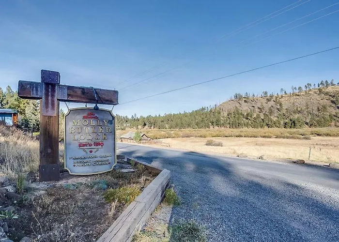 Gorgeous With Fireplace And Barbecue In Greer, Arizona