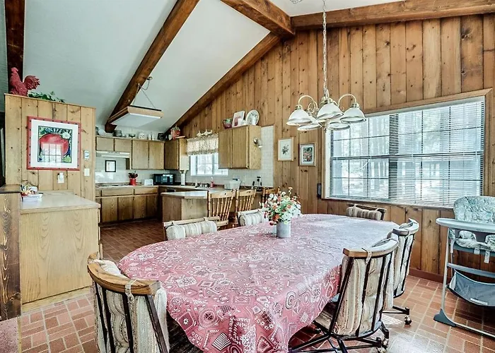 Holiday home Gorgeous With Fireplace And Barbecue In Greer, Arizona *